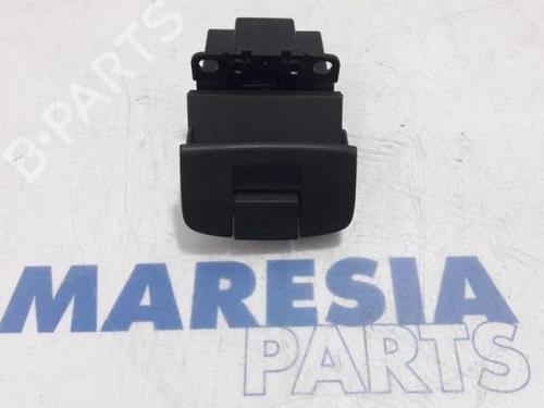 Used Switch RENAULT ESPACE IV (JK0/1_) 2.0 (JK0A, JK1D, JK0N) (170 hp) 31527755