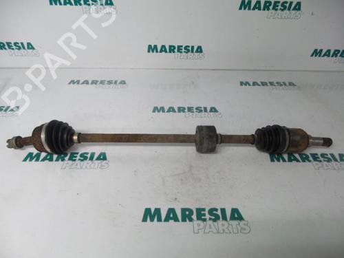 Used Right front driveshaft FIAT PUNTO (176_) 60 1.2 (176AP, 176AR, 176AQ, 176BB) (60 hp) 31528297