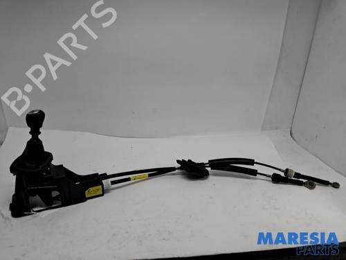 Used Gear lever Gear lever RENAULT MEGANE III Hatchback (BZ0/1_, B3_) 1.6 16V (BZ1B, BZ1H) (110 hp) 40510295 40510295