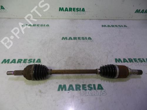 Used Left front driveshaft Left front driveshaft RENAULT CLIO III (BR0/1, CR0/1) 1.2 16V (BR02, BR0J, BR11, CR02, CR0J, CR11) (75 hp) 31393813 31393813