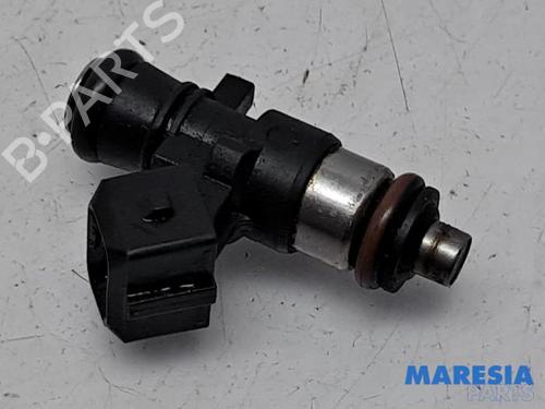 Inyector RENAULT KANGOO (KC0/1_) 1.2 16V (KC05, KC06, KC03, KC0T, KC0W, KC1D) (75 hp) 31500671