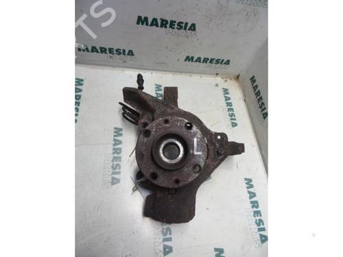 Used Left front steering knuckle LANCIA LYBRA SW (839_) 1.9 JTD (839BXD1A) (105 hp) 31421825