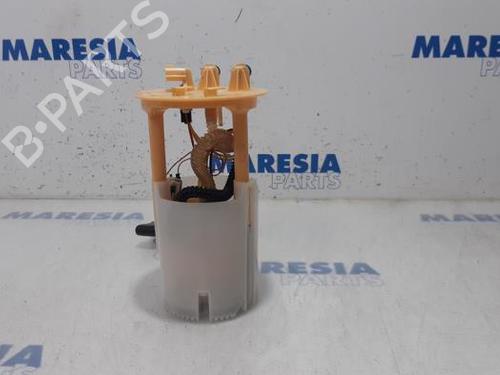 Used Fuel pump RENAULT ESPACE V (JR_) 1.6 dCi 160 (160 hp) 31508635
