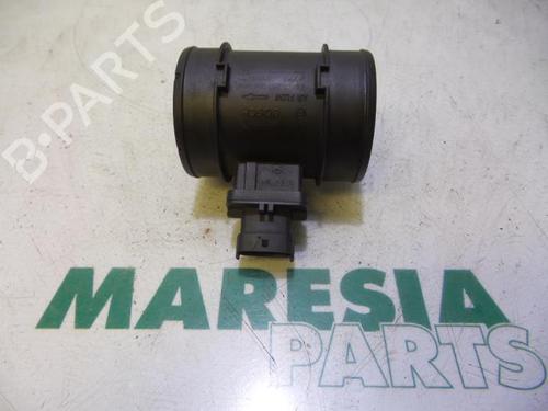 Used Mass air flow sensor FIAT DOBLO Bus (263_) 1.3 D Multijet (263AXC1A) (90 hp) 31421765