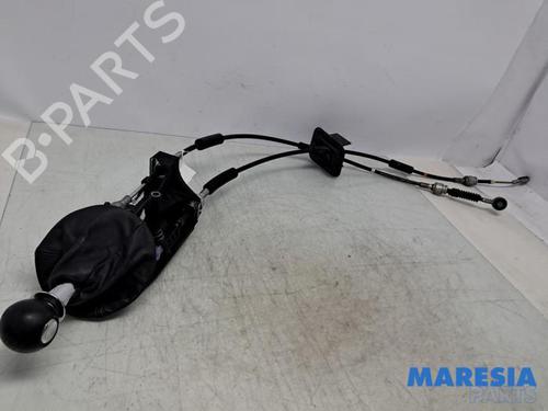Used Gear lever FIAT 500 C (312_) 1.2 (312CXA1A, 312AXA1A) (69 hp) 32281155