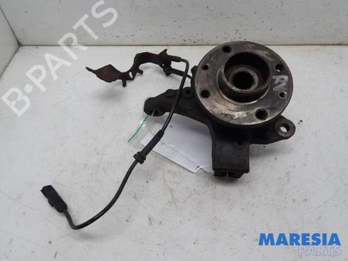 Used Right front steering knuckle RENAULT ZOE Hatchback Van (BFM_) Electric (BFME) (92 hp) 31533075