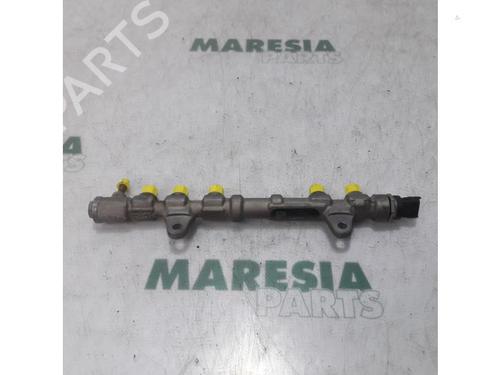 Used Injection rail FIAT GRANDE PUNTO (199_) 1.3 D Multijet (84 hp) 31451317