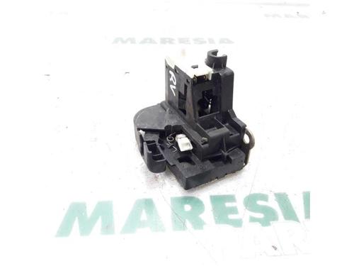 electronic-module-renault-clio-ii-bb_-cb_-1998-1999-2000-2001-2002-2003-2004-2005-2006-2007-2008-2009-2010-2011-2012-2013-2014-2015-2016-31523080 main image