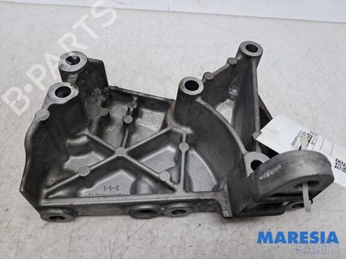 Getriebehalter für Getriebehalter RENAULT CLIO IV Grandtour (KH_) 1.5 dCi 90 (KHN3, KHN4) (90 hp) 36041414 36041414