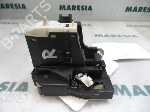 electronic-module-renault-clio-ii-bb_-cb_-1998-1999-2000-2001-2002-2003-2004-2005-2006-2007-2008-2009-2010-2011-2012-2013-2014-2015-2016-31520569 main image