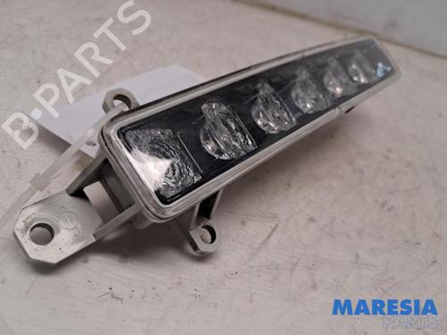 Used Right daytime light Right daytime light PEUGEOT 308 SW II (LC_, LJ_, LR_, LX_, L4_) 1.2 THP 110 (110 hp) 31489079 31489079