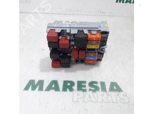 Used Fuse box FIAT 500X (334_) 1.6 (334AXE1A) (110 hp) 31426697