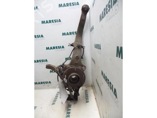 Right front steering knuckle ALFA ROMEO GT (937_) 1.9 JTD (937CXN1B) | BP31384873M26