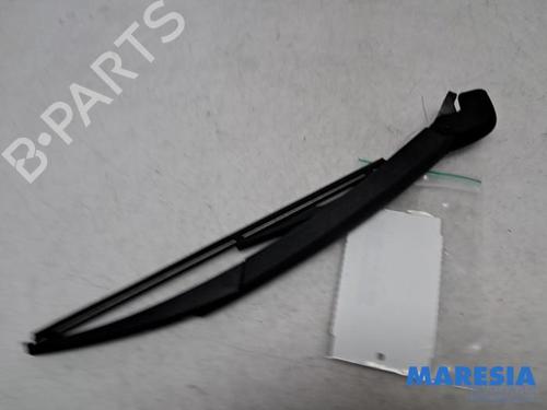 Used Rear windshield wiper arm FIAT 500 (312_) 1.2 (312AXA1A) (69 hp) 31441446