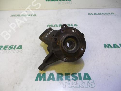 Used Right front steering knuckle PEUGEOT 206 Hatchback (2A/C) 1.4 i (75 hp) 31522051