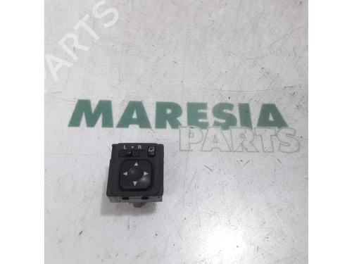 Spejlkontakt CITROËN C-CROSSER (VU_, VV_) 2.2 HDi (156 hp) 31467641