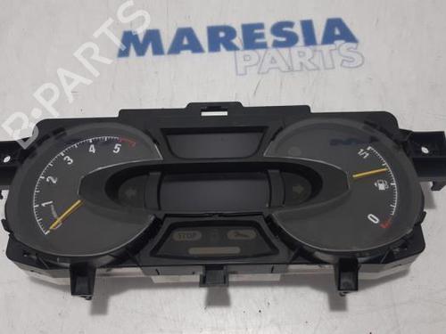 Used Instrument cluster OPEL VIVARO B Van (X82) 1.6 CDTI (05) (140 hp) 31429401