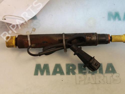 injector-renault-megane-i-classic-la01_-1996-1997-1998-1999-2000-2001-2002-2003-2004-2005-2006-2007-2008-31494113 main image