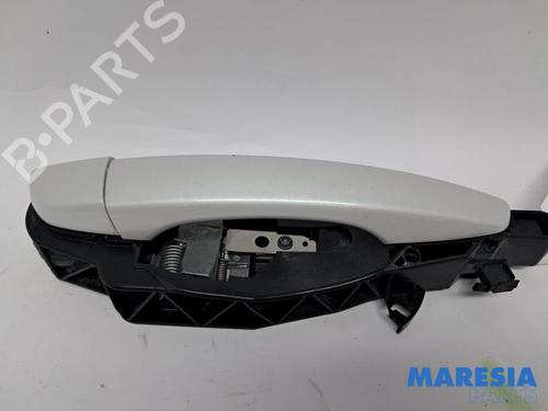Used Rear right exterior door handle Rear right exterior door handle 38311978 38311978