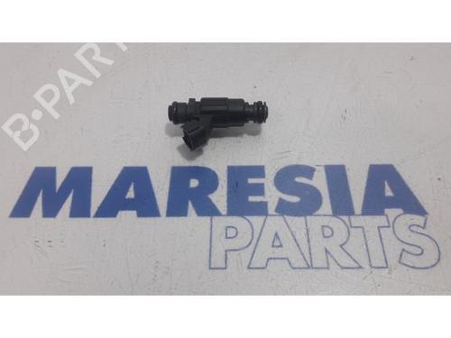 Spreder / Dyse PEUGEOT 208 I (CA_, CC_) 1.2 VTi 68 / PureTech 68 (68 hp) 31454493