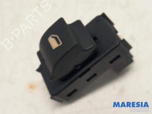 switch-peugeot-5008-0u_-0e_-2009-2010-2011-2012-2013-2014-2015-2016-2017-31537242 main image