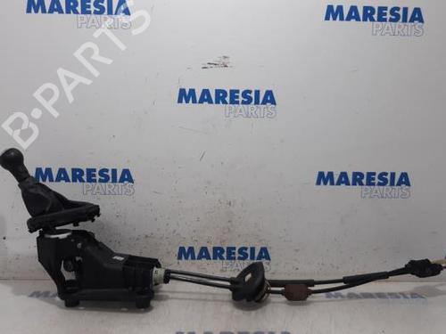 Used Gear lever CITROËN C3 II (SC_) 1.6 HDi (92 hp) 31414365