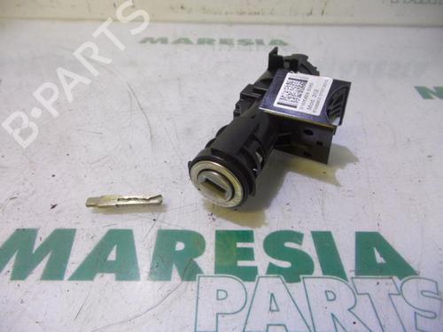 Used Ignition barrel FIAT 500 (312_) 1.2 (312AXA1A) (69 hp) 31482195