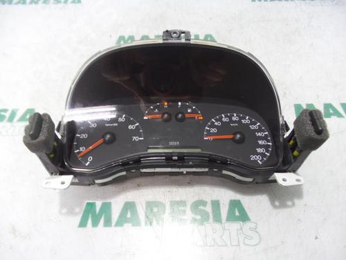 Used Instrument cluster FIAT PUNTO (188_) 1.2 60 (188.030, .050, .130, .150, .230, .250) (60 hp) 31510789