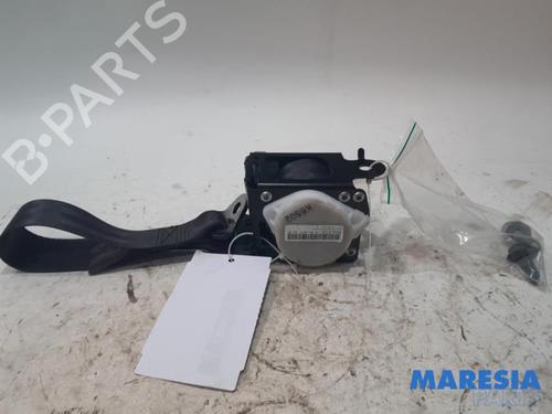Used Rear left seatbelt RENAULT CAPTUR I (J5_, H5_) 1.2 TCe 120 (118 hp) 31461645