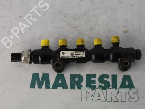 injection-rail-peugeot-partner-box-bodympv-5_-g_-1996-31424343 main image