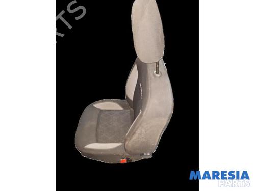 Right front seat DACIA SANDERO II TCe 90 (B8M1, B8MA, B8AC) | BP31383028C16
