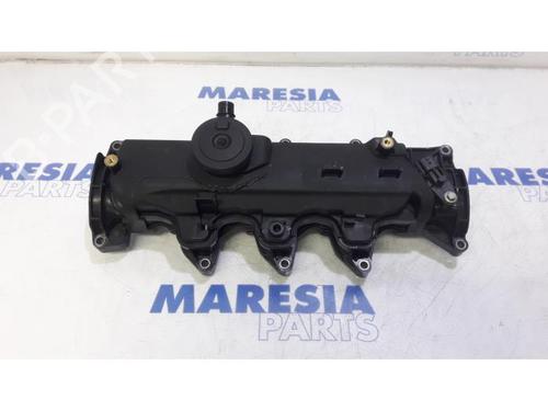 Used Valve cover RENAULT MEGANE III Grandtour (KZ0/1) 1.5 dCi (KZ0C, KZ1A) (90 hp) 31518931