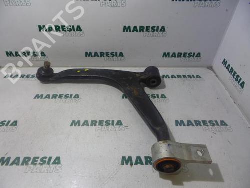 Used Left front suspension arm CITROËN XSARA PICASSO (N68) 2.0 16V (136 hp) 31535317