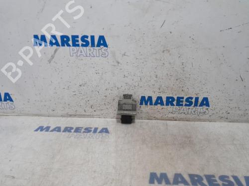 Used Electronic sensor RENAULT CLIO IV Grandtour (KH_) 1.5 dCi 90 (KHN3, KHN4) (90 hp) 31463821