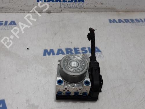 Used ABS pump RENAULT MEGANE IV Hatchback (B9A/M/N_) 1.2 TCe 100 (B9MS) (100 hp) 31417914
