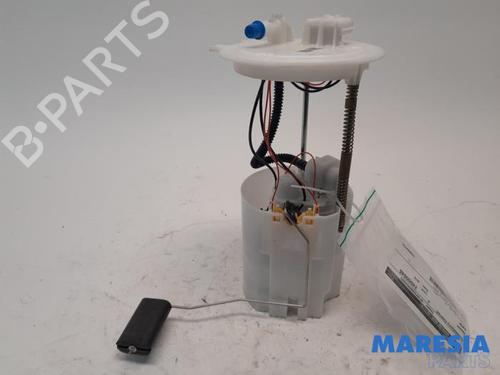 Used Fuel pump RENAULT KADJAR (HA_, HL_) 1.6 TCe 165 (HLMH) (163 hp) 31418457