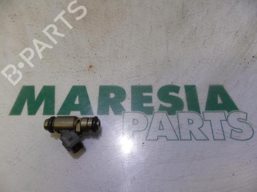 Used Injector RENAULT CLIO II (BB_, CB_) 1.4 16V (B/CB0P, BB13) (98 hp) 31522084