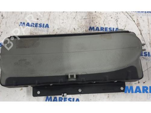 passenger-airbag-renault-scenic-i-mpv-ja01_-fa0_-1999-2000-2001-2002-2003-2004-2005-2006-2007-2008-2009-2010-31444264 main image