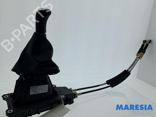 Used Gear lever Gear lever RENAULT CAPTUR I (J5_, H5_) 0.9 TCe 90 (90 hp) 34197919 34197919