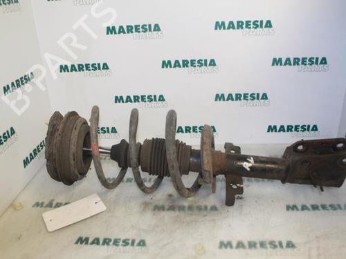 Used Right front shock absorber RENAULT LAGUNA II (BG0/1_) 1.6 16V (BG0A, BG0L) (107 hp) 31452609