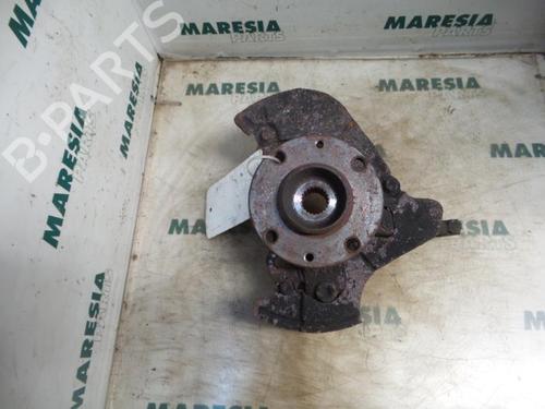Used Left front steering knuckle FIAT PANDA (169_) 1.1 (169.AXA1A) (54 hp) 31409283