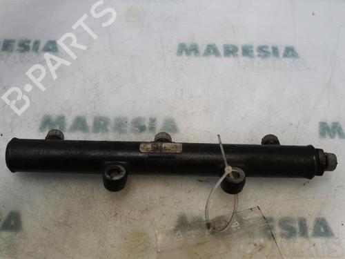 injection-rail-peugeot-607-9d-9u-2000-31424064 main image