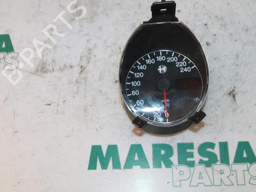 Used Instrument cluster Instrument cluster ALFA ROMEO 156 Sportwagon (932_) 1.8 16V T.SPARK (932B31__) (140 hp) 31527101 31527101