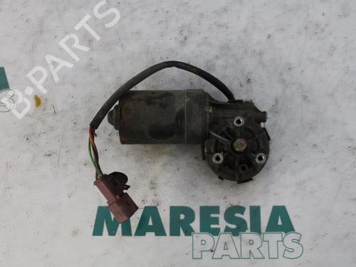 Used Front wiper motor CITROËN XSARA PICASSO (N68) 2.0 16V (136 hp) 31422555