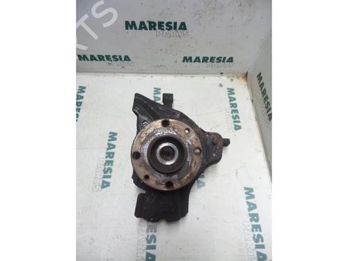 left-front-steering-knuckle-lancia-y-840_-1995-1996-1997-1998-1999-2000-2001-2002-2003-31467738 main image