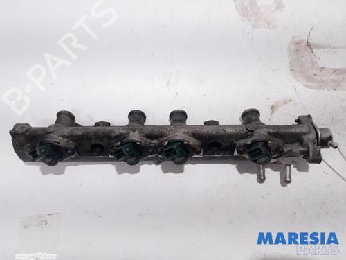 Used Injection rail RENAULT LAGUNA I (B56_, 556_) 1.8 (94 hp) 31486282