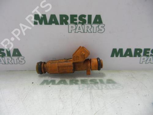 Used Injector ALFA ROMEO 156 (932_) 2.0 16V T.SPARK (932A2) (155 hp) 31524388