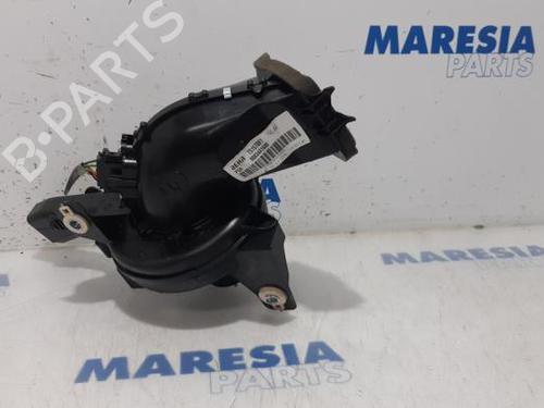 Used Heater blower motor PEUGEOT 5008 (0U_, 0E_) 1.6 16V (156 hp) 31460785