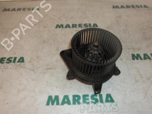 Used Heater blower motor FIAT PUNTO (188_) 1.2 60 (188.030, .050, .130, .150, .230, .250) (60 hp) 31529013
