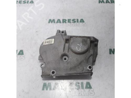 Used Timing cover RENAULT SCÉNIC II (JM0/1_) 1.6 16V (JM1R) (112 hp) 31524033